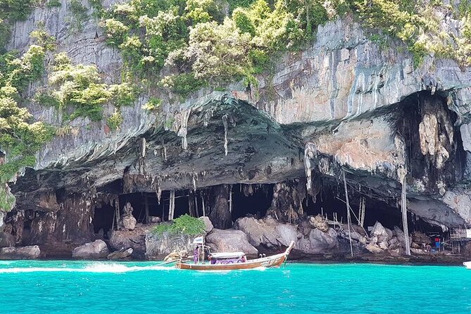 Early Bird Phi Phi 4 Islands by Speedboat 2 Trips in 1 Day - Pileh Lagoon and the limestone cliffs