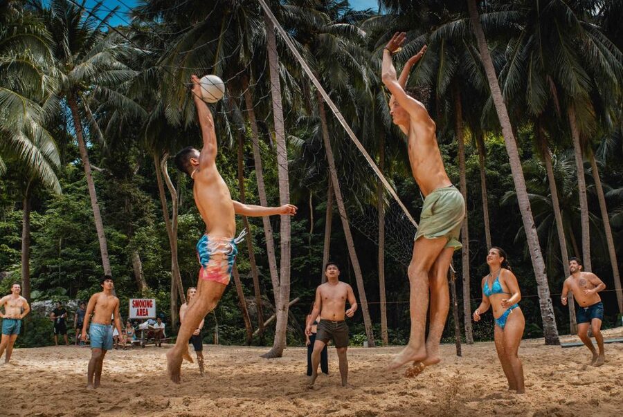 El Nido: Island Hopping Adventure by Haqqy Life - A long lunch stop with time to breathe