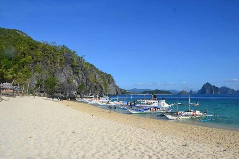 El Nido: Island Hopping Tour A Lagoons and Beaches - Starting across Bacuit Bay