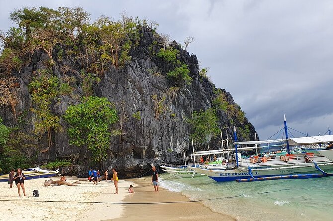 El Nido Island Hopping Tour A with Lunch - Lunch, snorkeling, and the practical extras