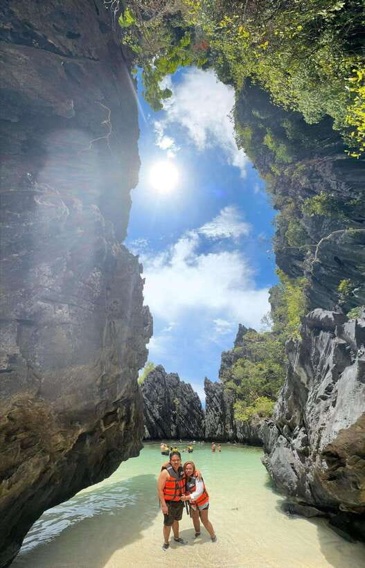 El Nido: Island Hopping TOUR A with Lunch, Transfer & EDTF - Seven Commandos Beach: a lively finish on a boat-only shore