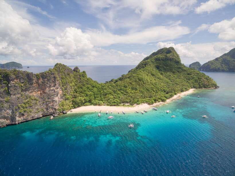 El Nido Island Hopping Tour C: Hidden Beaches & Shrine - Hidden Beach requires a little effort