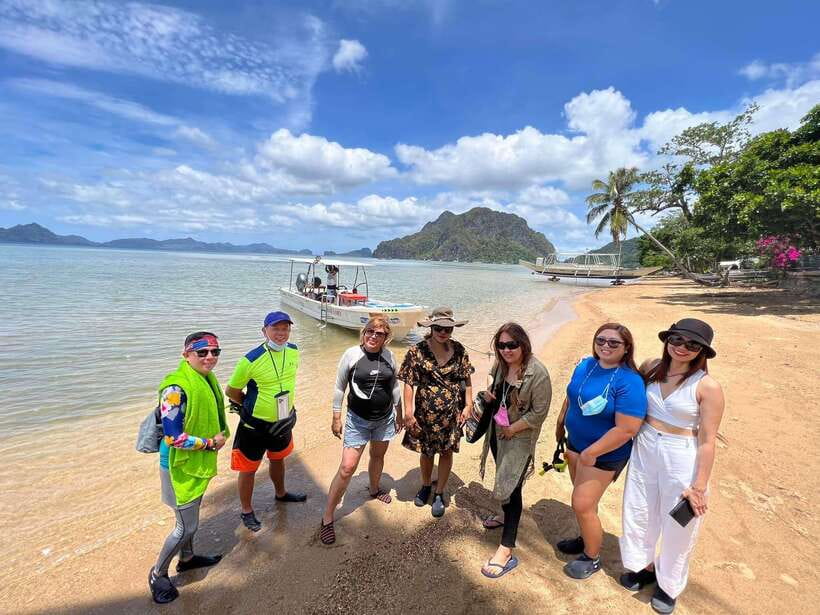 El Nido: Island Hopping Tour C with Lunch EDTF included - Helicopter Island and the strongest activity stop