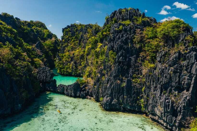 El Nido: Private/Exclusive Island Hopping Tour D BEST PRICE - Cadlao Island and its long white-sand beaches