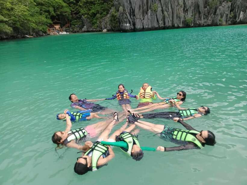 EL NIDO: Private Island Hopping Tour A with BUFFET LUNCH - What the $139 price really covers