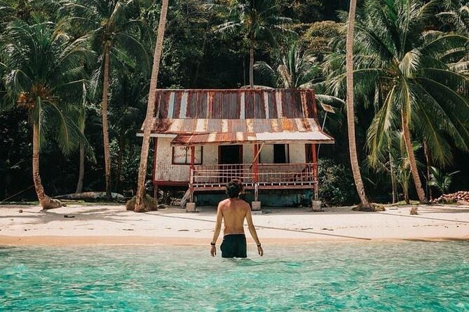 El Nido Tour B - Caves and Islands Tour (Private / Shared) - Pinagbuyutan Island: a long beach and a fine first stop