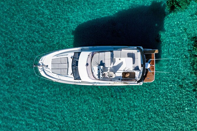 Exclusive Luxury Yacht Tour of the Elaphiti Islands - The crew is a major part of the value