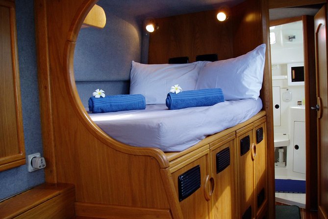 Exclusive private catamaran island hopping experience - What the private format is worth