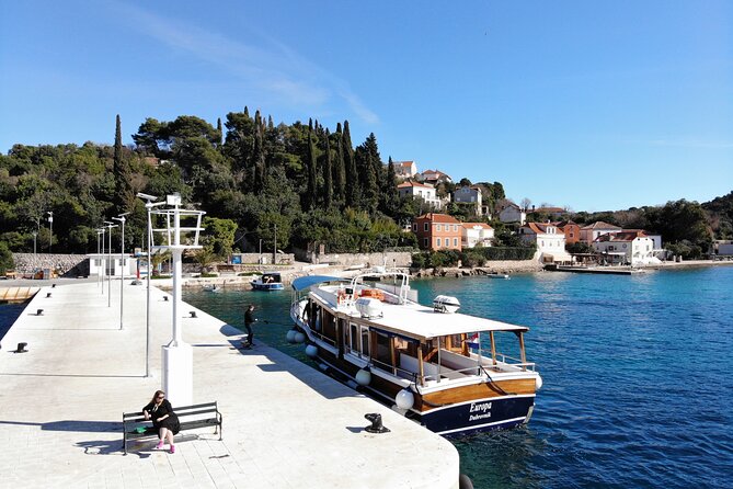 Explore Elaphiti Islands by Boat Tour: Hop-on-Hop-off Adventure - How the hop-on-hop-off format works in practice