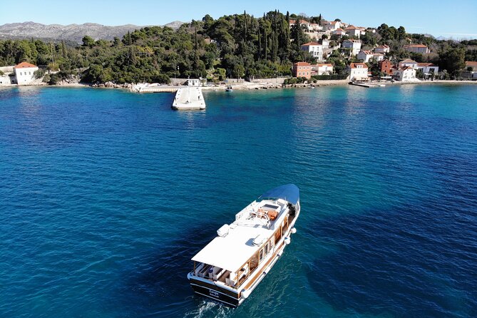 Explore Elaphiti Islands by Boat Tour: Hop-on-Hop-off Adventure - Crew, comfort, and group size