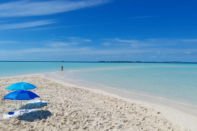 Exuma Island Hopping Swimming Pigs Tour with Lunch from Nassau - Lunch on Great Exuma