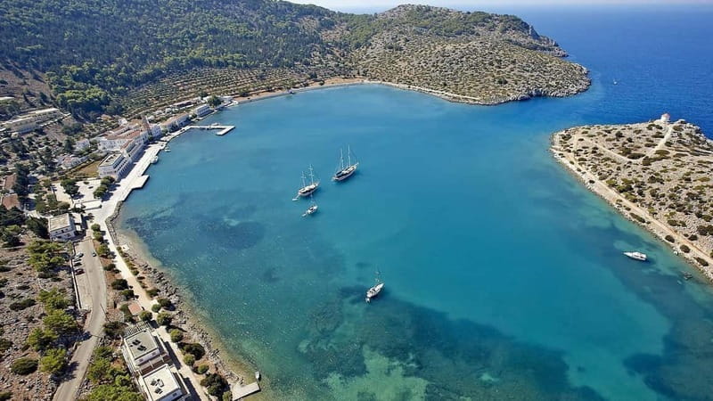Fethiye: 12 Islands Boat Tour with Lunch and Hotel Transfer - What this Fethiye boat day is really like