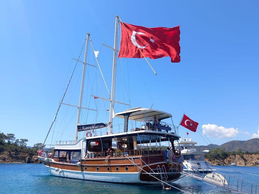 Fethiye: Islands Boat Trip with Lunch and Hotel Transfer - Samanlik Island and the first taste of the coast