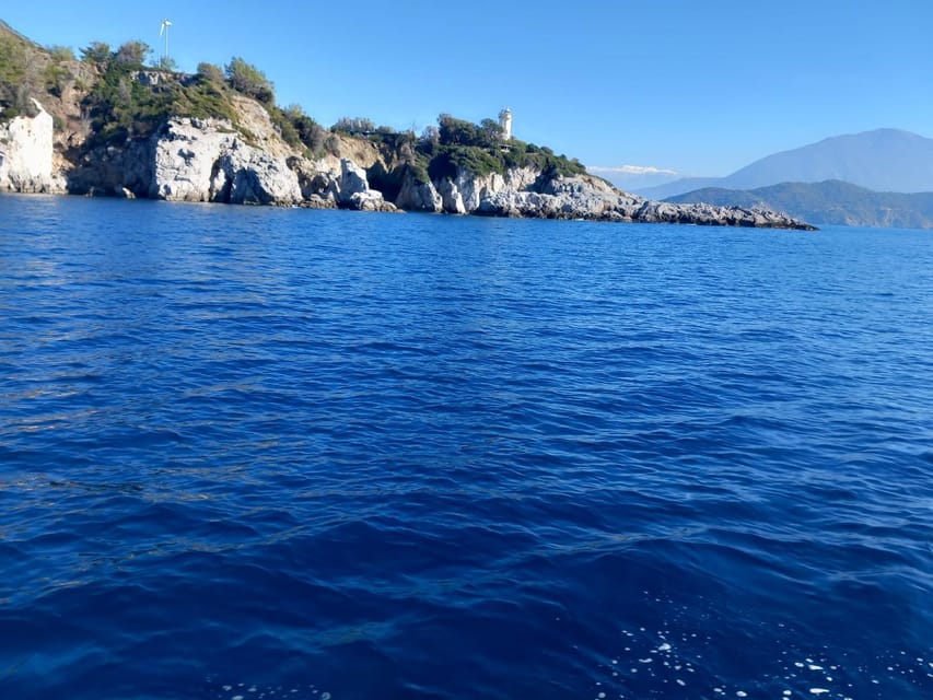 Fethiye: Islands Boat Trip with Lunch and Hotel Transfer - Flat Island and clear swimming water