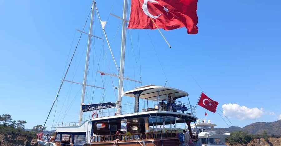 Fethiye: Islands Boat Trip with Lunch and Hotel Transfer - Leaving Fethiye for the island route