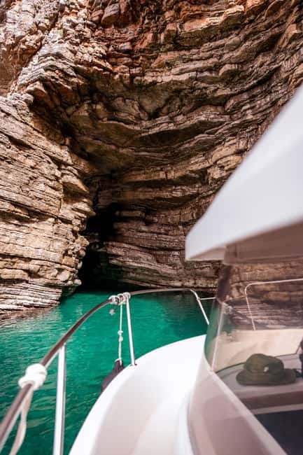 From Budva: Stefan and Katič Islands Boat Trip - From Budva to Sveti Stefan by boat