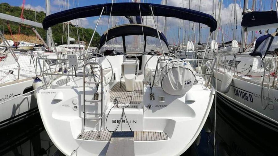 From Cannigione: Sailboat Tour in La Maddalena Archipelago - Practical booking advice for Cannigione