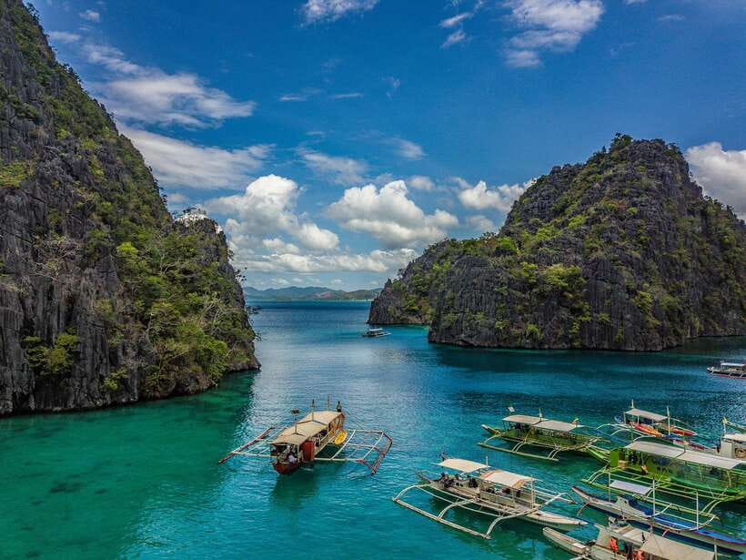 From Coron: Island Hopping Boat Day Trip with Buffet Lunch - Who should book this island-hopping day?