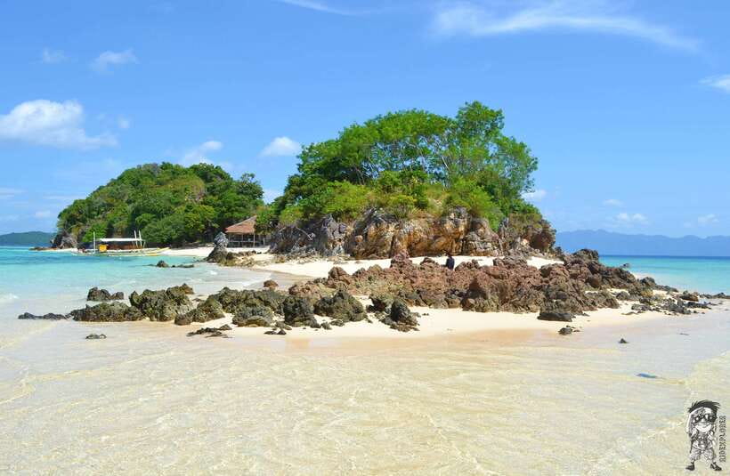 From Coron: Private Island-Hopping Cruise with Lunch - Leaving Coron for Malcapuya’s southern beach