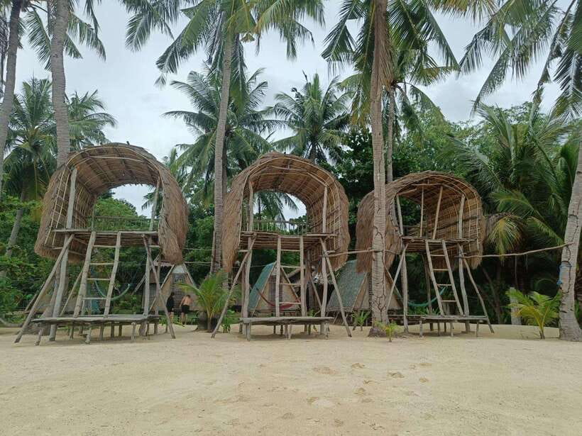 From Coron Town: Beaches and Islands Boat Tour with Lunch - Bulog Island changes the pace