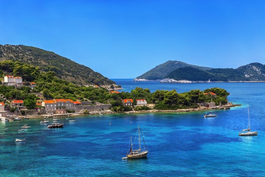 From Dubrovnik: Elaphite Islands Day Trip with Lunch - What the boat day feels like