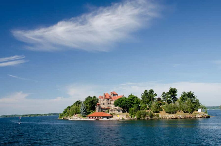From Ivy Lea: 2-Hour Two Castle 1000 Islands Scenic Cruise - Key details before you book