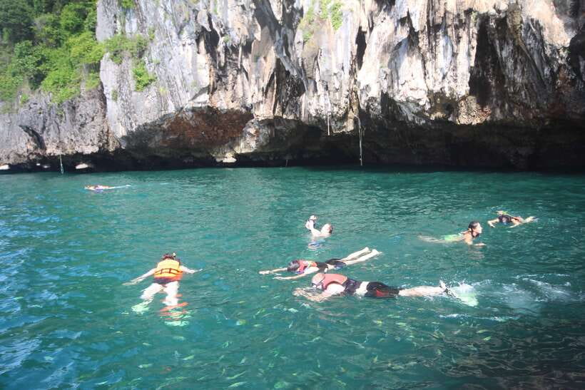 From Koh Lanta: 4 Islands Adventure- Emerald Cave&Koh Kradan - What this Koh Lanta boat trip is really like