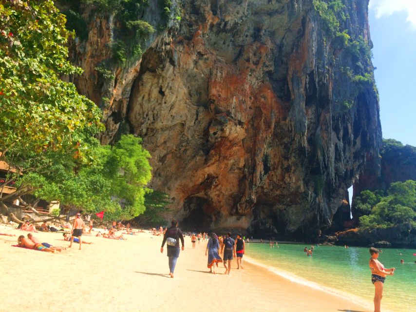 From Krabi: 4 Islands Snorkeling Tour by Speed Boat - Tup Island and the changing sand path