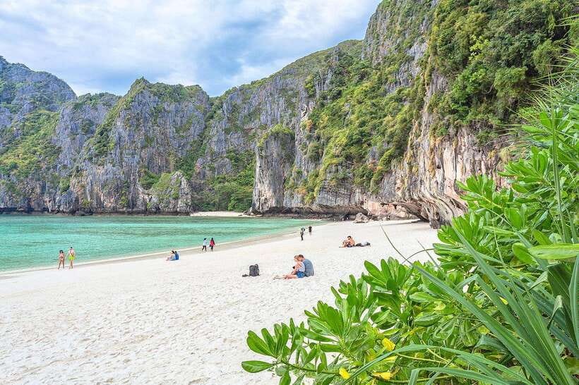 From Krabi: Maya Bay, Bamboo & Phi Phi Islands Day Tour - Maya Bay: beautiful, famous, and crowded