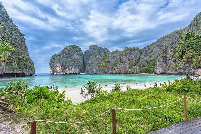 From Krabi: Maya Bay, Bamboo & Phi Phi Islands Day Tour - Phileh Lagoon: the strongest snorkeling stop