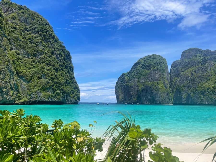 From Krabi: Phi Phi Early Bird & 4 Islands by Speedboat - Pi Leh Lagoon and Viking Cave