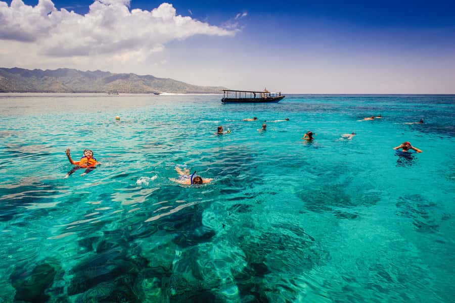 From Lombok: Private Gili Islands Trip w. Glass-Bottom Boat - The timing, group size, and pickup details