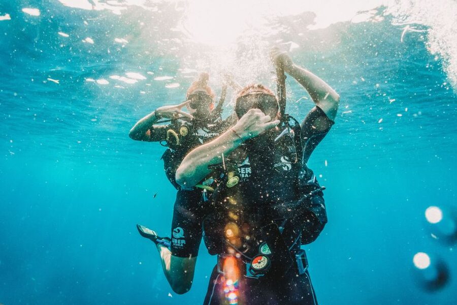 From Lombok: Private Gili Islands Trip w. Glass-Bottom Boat - Gili Trawangan: lunch, shore time, and a change of pace