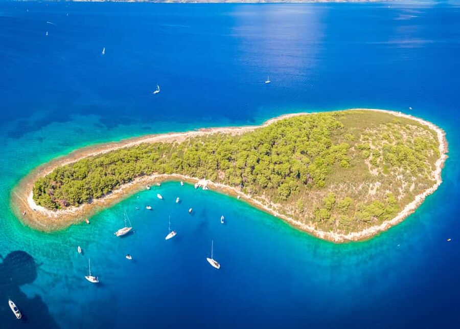 From Makarska: Full day private speed boat tour 3 islands - Key details at a glance