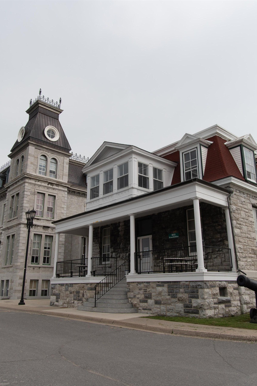From Montreal: Kingston City Day Trip & 1000 Island Cruise - How the day feels in practice