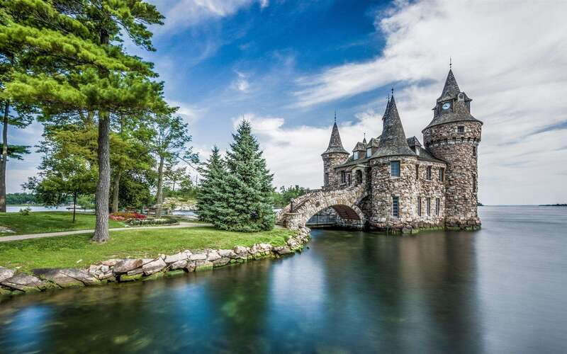 From Montreal: Toronto, Niagara Falls & 1000 Islands Tour - How much time you really get