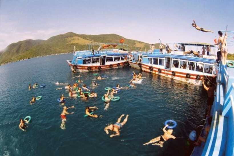 From Nha Trang: 3-Island Deluxe Tour with Lunch - Vinh San Ho 2 after lunch
