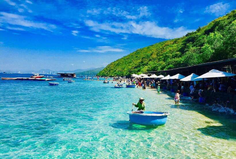 From Nha Trang: 3-Island Deluxe Tour with Lunch - Tranh Island and Vinh San Ho water time