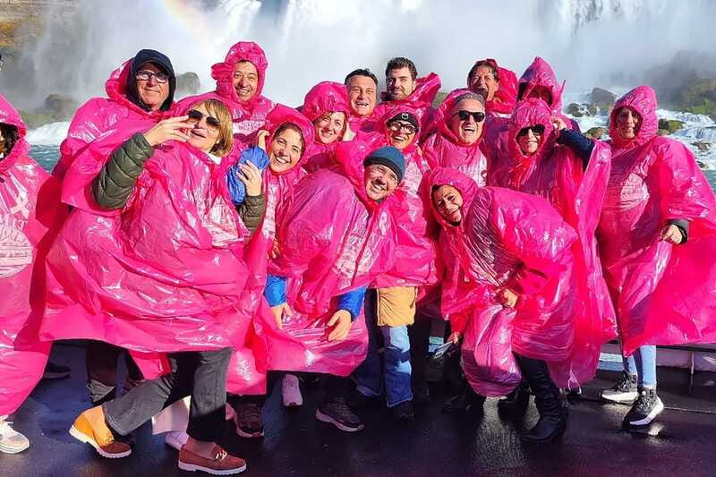 From NYC: Niagara Falls & 1000 Islands 3-Day Tour - The 1000 Islands cruise from Gananoque