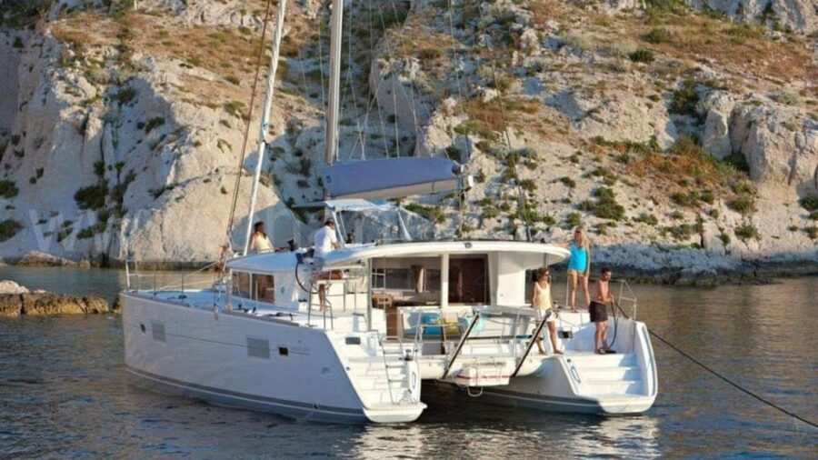 From Palau: Catamaran tour in La Maddalena Archipelago - Choosing Between Caprera, Spargi, Budelli, and Razzoli