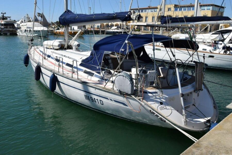 From Palau: Sailboat tour in La Maddalena Archipelago - A relaxed crew makes a real difference