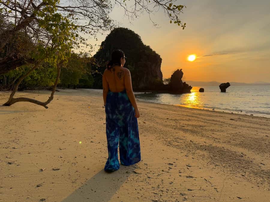 From Railay: Island Hopping Tour by Private Longtail Boat - Meeting at Railay West and dealing with the weather
