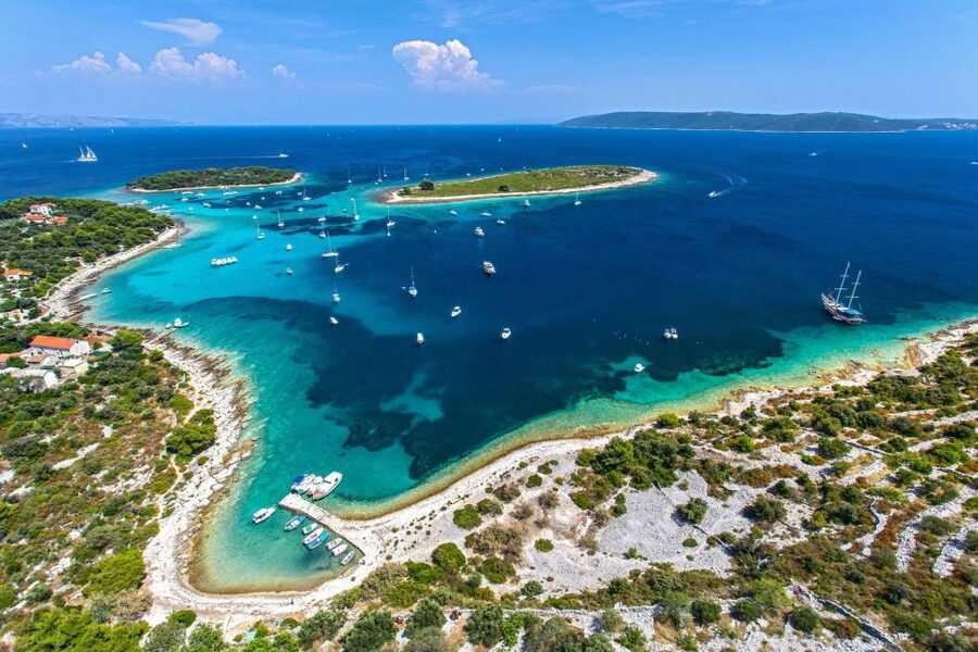 From Split: 3 Islands Half-Day Boat Tour with Blue Lagoon - How to prepare for the four-and-a-half-hour trip