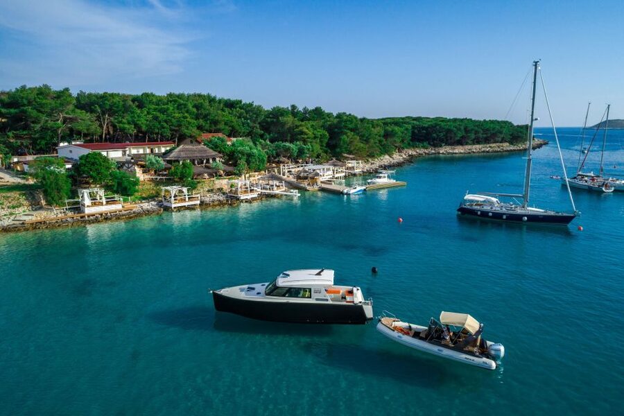From Split: 3 Islands Half-Day Boat Tour with Blue Lagoon - The Split meeting point and morning schedule