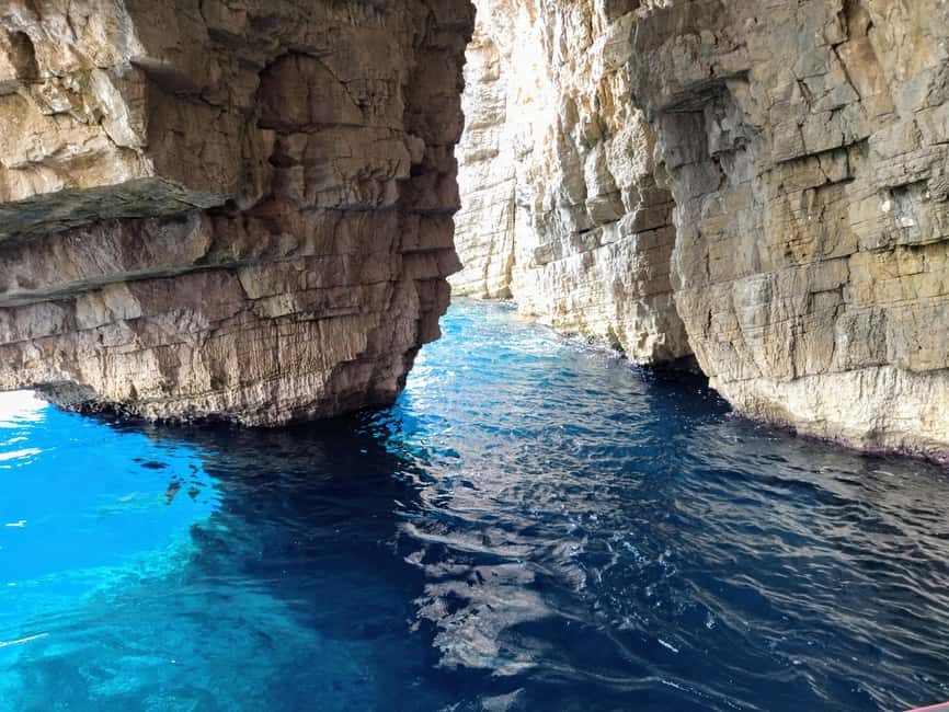 From Split: Blue Cave, Hvar, Mamma Mia, 5 Islands boat Tour - Budikovac Blue Lagoon: the day’s best swim break