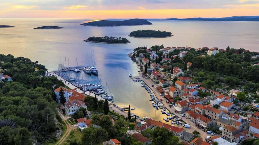 From Split: Blue Lagoon and 3 Island Boat Tour - Why this Split boat tour works