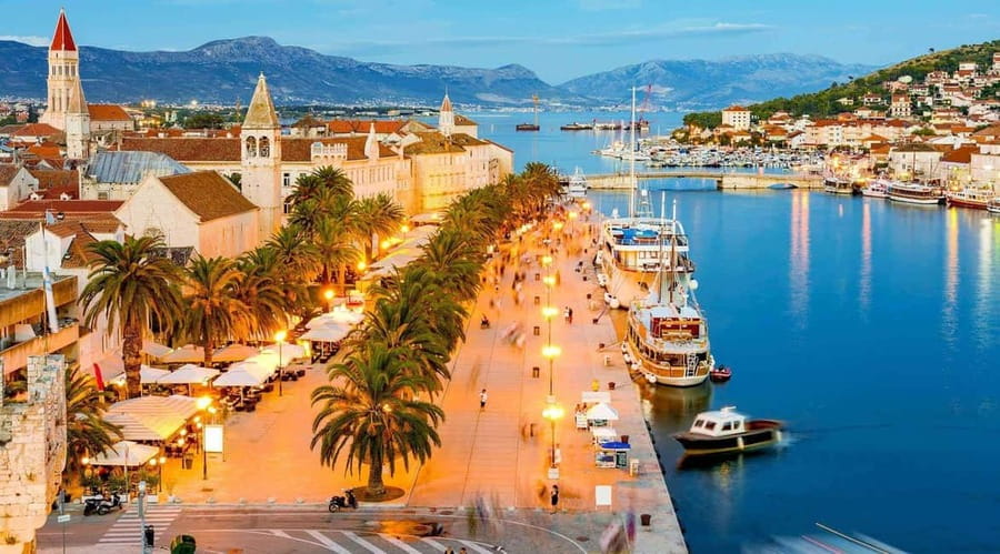 From Split: Blue Lagoon and 3 Island Boat Tour - An hour among Trogir’s old stones