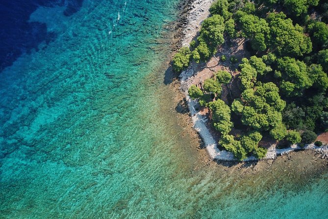 From Split: Half-Day Blue Lagoon and 3 Islands Boat Tour - Maslinica on Šolta: a slower final stop