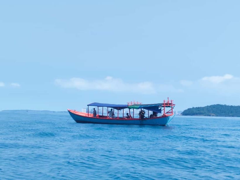 Full Day City Tour with A Boat Trip to 2 Islands - Phsar Leu Market For A Local Stop
