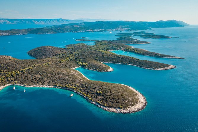 Full-Day Private Hvar, Brac and Pakleni Islands Boat Tour from Split - Milna on Brac: coffee before the big views